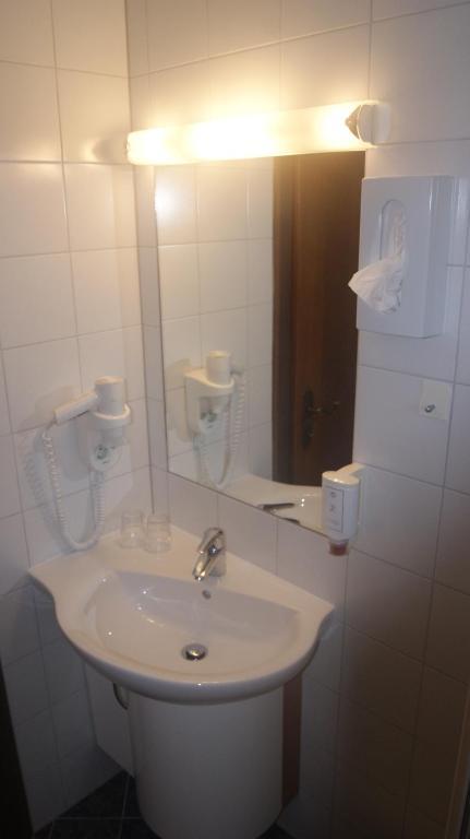 Hotel Sonnenheim Bad Kleinkirchheim Δωμάτιο φωτογραφία